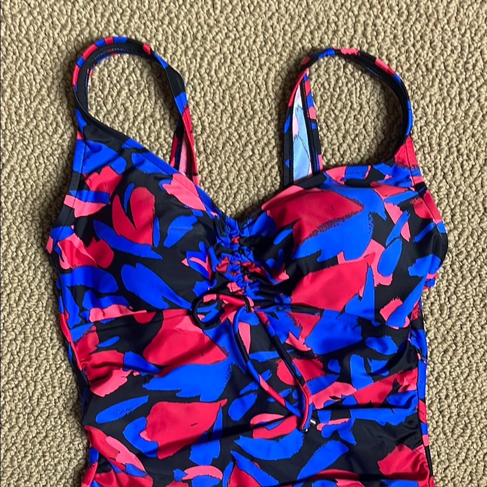 Aqua Green One Piece Swimsuit in Blue and Red with Dynamic Pattern - Picture 4 of 11